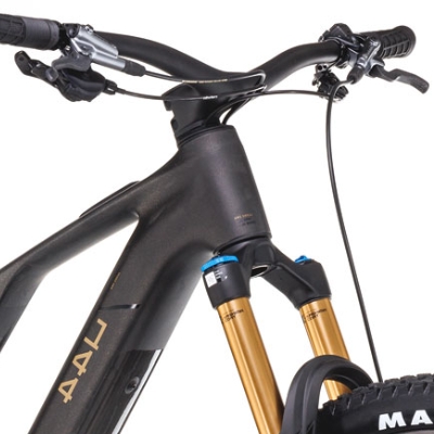 CUBE-AMS-Hybrid-ONE44-C68X-SLT-400X-29-carbon-golddust-d1